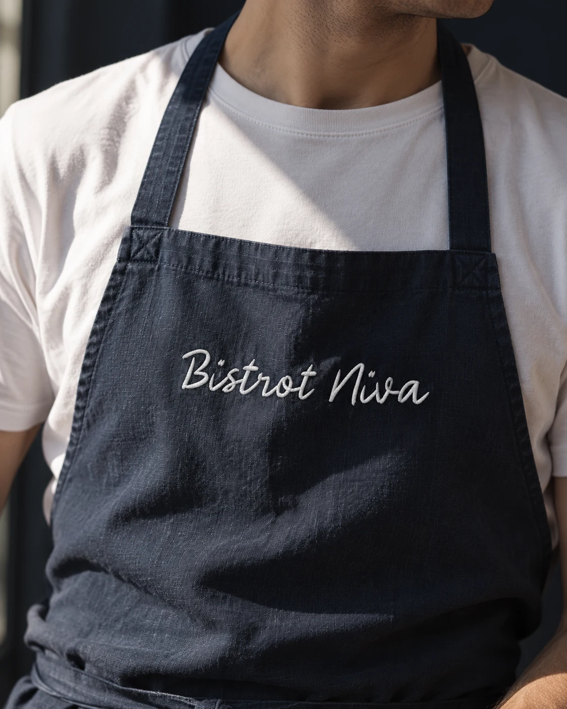Tablier brodé du Bistrot Niva