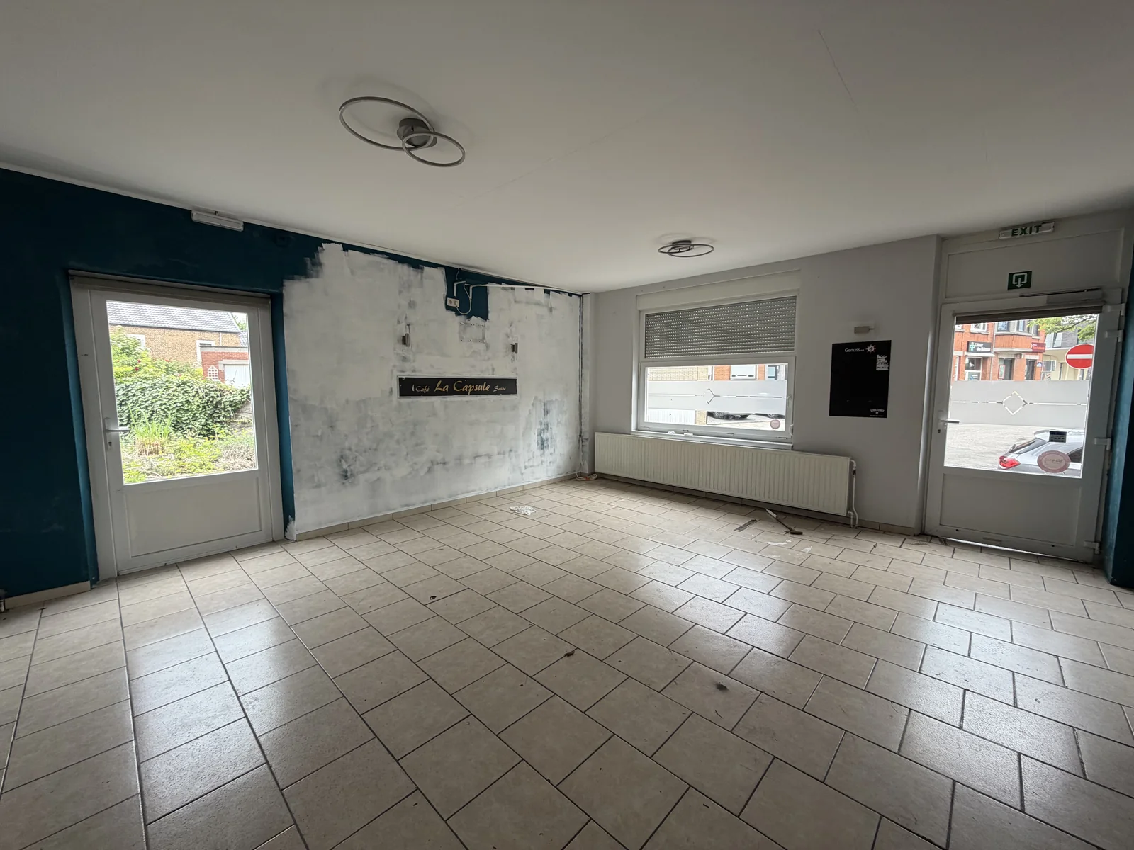La salle vide du restaurant avant les travaux